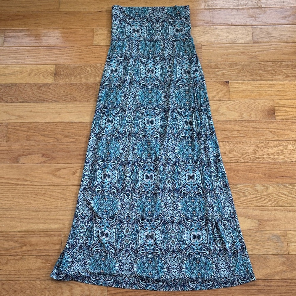 Artisan NY Blue & Black Patterned Maxi Skirt